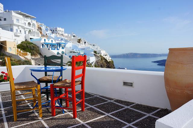 a Greek hotel Restaurant is one places to visit on the travel Guide to Greece